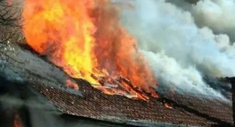 Самотен пенсионер издъхна в съня си при пожар