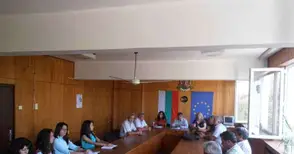 Лоши пътища и безработица тормозят хората в Ценово