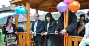 Откриха детска и спортна площадка в Хотанца