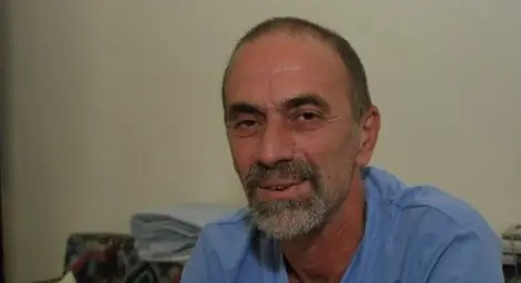 Шеф на болница се направи на просяк?