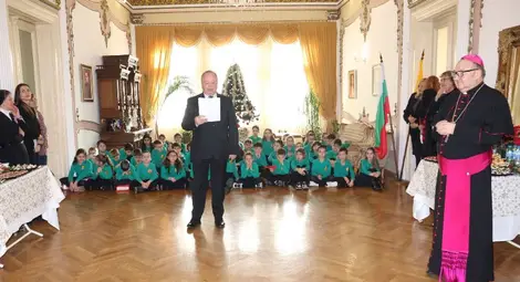 Епископът на Никополската епархия даде тържествен прием за празниците Епископът на Никополската епархия даде тържествен прием за празниците