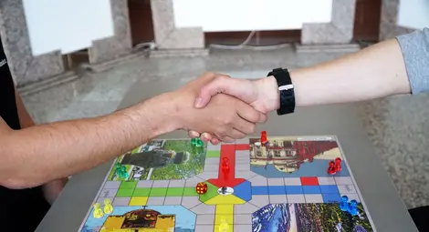 Турнир по &bdquo;Не се сърди, човече&ldquo; събира малки и големи в Русе /галерия/