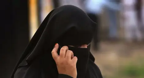 Австрия въвежда глоби за носене на бурка и никаб на обществени места