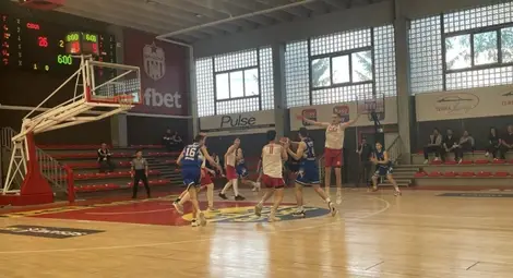 Юношите на „2016“ започнаха със загуба финалите в София Юношите на „2016“ започнаха със загуба финалите в София