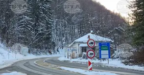 Пътните настилки в област Стара Загора са обработени след снощния снеговалеж, съобщиха от ОПУ