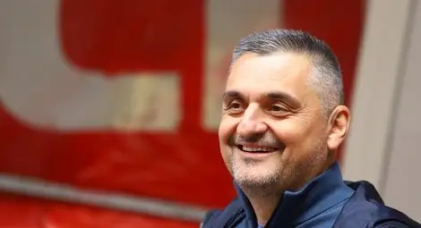 Нинова не успя да изгони от БСП Кирил Добрев