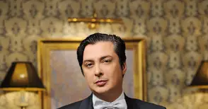 На чаша вино и любовен джаз канят Васил Петров и Русенската опера