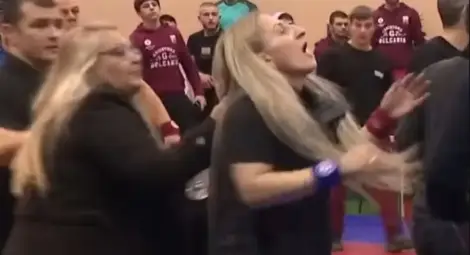 Десен прав на Елина Васева стъписа нервен борец на държавното първенство в Сливен