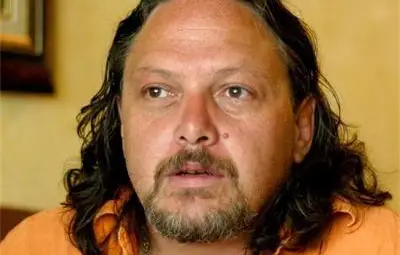 Нидал Алгафари: Корифеят Димитър Дъбов ме изгони от пленума на БСП, а охранителите със слушалките остави Нидал Алгафари: Корифеят Димитър Дъбов ме изгони от пленума на БСП, а охранителите със слушалките остави