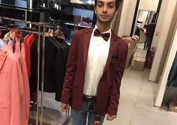 Бизнесмени облякоха абитуриенти без родители