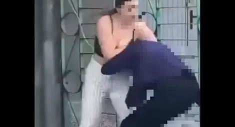 Кадри как момиче бие друго в Русе разбуниха фейсбук