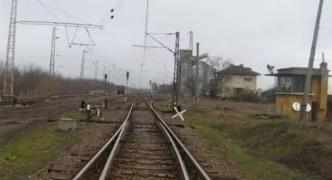 Нов гаф в БДЖ! Машинист предотврати катастрофа на влака от Бургас за Зимница Нов гаф в БДЖ! Машинист предотврати катастрофа на влака от Бургас за Зимница