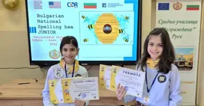 Ема Христомирова спечели училищния кръг на Spelling Bee във „Възраждане“