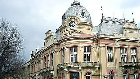 Книги от Руската църква дадени временно на библиотеката