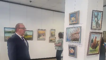 Близо 80 картини на Галина Неделчева и Цветанка Велкова могат да бъдат разгледани в залата на „Борисова“ 6 Близо 80 картини на Галина Неделчева и Цветанка Велкова могат да бъдат разгледани в залата на „Борисова“ 6