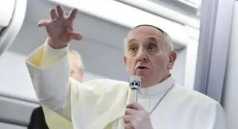 Папата сензационно призна еволюцията и Големия взрив