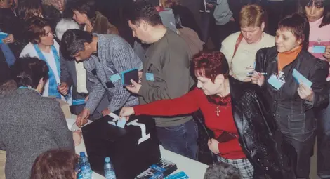 Синдикалистката с русенски делегати на VII конгрес на КТ „Подкрепа“ в София. Синдикалистката с русенски делегати на VII конгрес на КТ „Подкрепа“ в София.