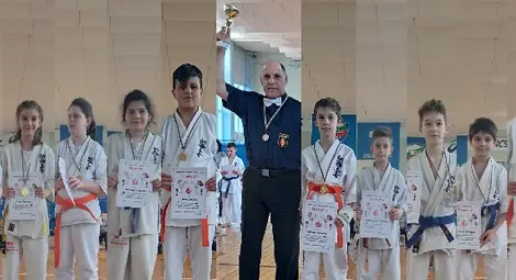 12 титли за младите каратисти на „Русе“ 12 титли за младите каратисти на „Русе“