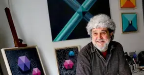 Николай Бузов представя изложбата „Калиграфично“ в „София Прес“