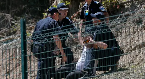 Вучич: Сръбски хулигани започнаха провокцията в Сребреница