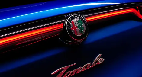 Alfa Romeo навлиза в ерата на електрификацията с новия модел Tonale /галерия/