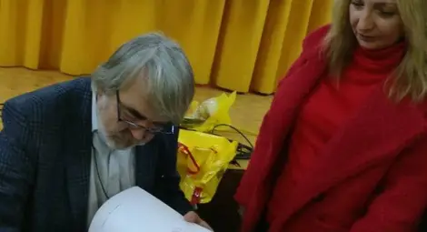 &bdquo;Френският&ldquo; комикс на &bdquo;Под игото&ldquo; прикова вниманието в Немската гимназия