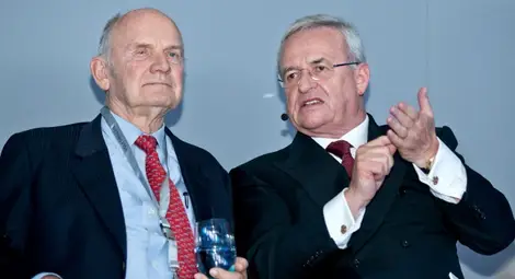 Какво се случва на върха във &bdquo;Фолксваген&ldquo;