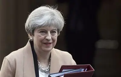 Тереза Мей слага край на свободното движение към Англия?