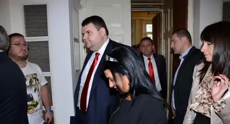 Пеевски: Предлагаме пазарно решение за КТБ, ще ме виждате често в Народното събрание