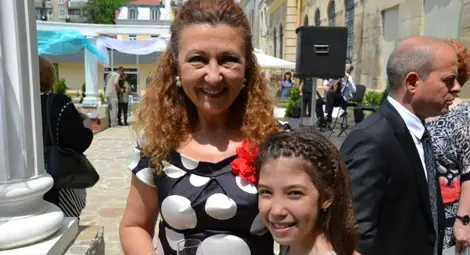 Мечтана цигулка отвежда малката Мария до директорския кабинет