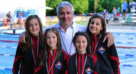 Плувкините на &bdquo;Локо&ldquo; с медал на &bdquo;Весел делфин&ldquo;