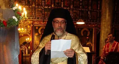 Доктор по богословие пое митрополията