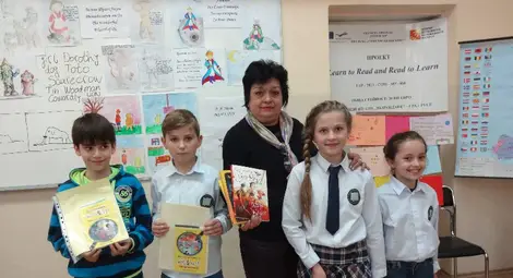 Ученици, учители и родители четоха книги на три езика