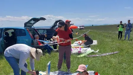 На детско състезание.