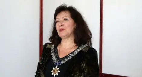 Красимира Стоянова с ордена &bdquo;Златен век&ldquo;. Снимка: Архив