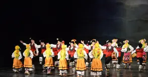 С букет от пъстри песни и танци  Детският център празнува 65 години