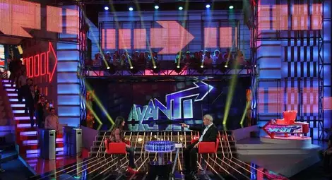 Ентусиасти се редят на опашка за &bdquo;Следващия, моля" и 222&nbsp;000 лева