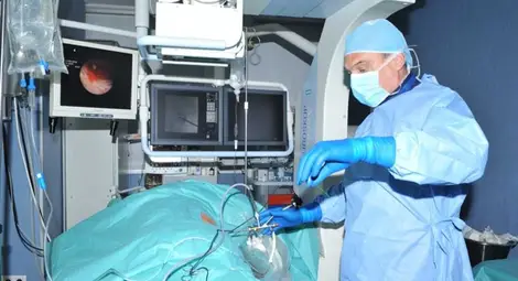 Специалисти от ВМА с операции на живо пред студенти и млади лекари