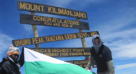 Боксов деятел на &bdquo;Русе&ldquo; покори експресно връх в Килиманджаро