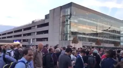 Пожар блокира летището в Брюксел