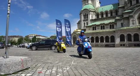 Екип на &bdquo;Демократична България&ldquo; минава през Русе по време на мотообиколката си из България