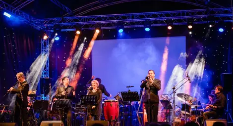 Хилда Казасян тръгва на втората част от турнето "Да послушаме кино" /галерия/