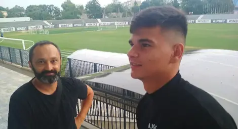 Никола /вдясно/ със семейния приятел Светльо.  Снимка: Георги ХРИСТОВ