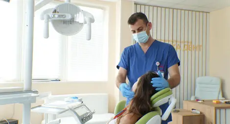 Д-р Цветан Трендафилов от "Медика": Импланти за 3 дни? Възможно е, но крие рискове, които струват скъпо Д-р Цветан Трендафилов от "Медика": Импланти за 3 дни? Възможно е, но крие рискове, които струват скъпо