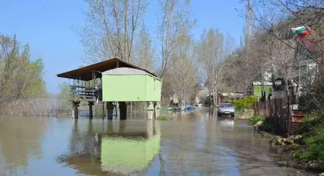 Нивото на Дунав на места достигна 8 метра Нивото на Дунав на места достигна 8 метра