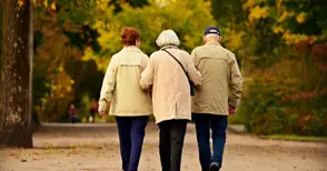 Заявление с трите имена, дата и подпис прехвърля втората пенсия в НОИ