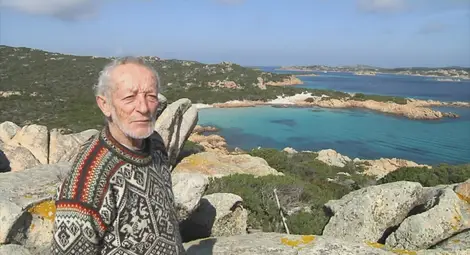 Този мъж е единственият жител на самотен остров