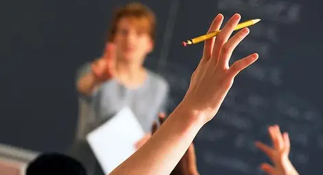 Учителка счупи с тояга ръката на петокласник, не слушал в час