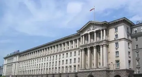 Орешарски ще се срещне с протестиращи и НПО в МС