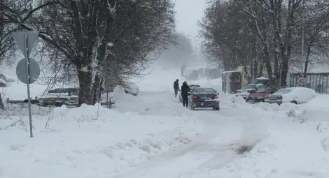 11 области с жълт код заради бурен вятър и виелици
